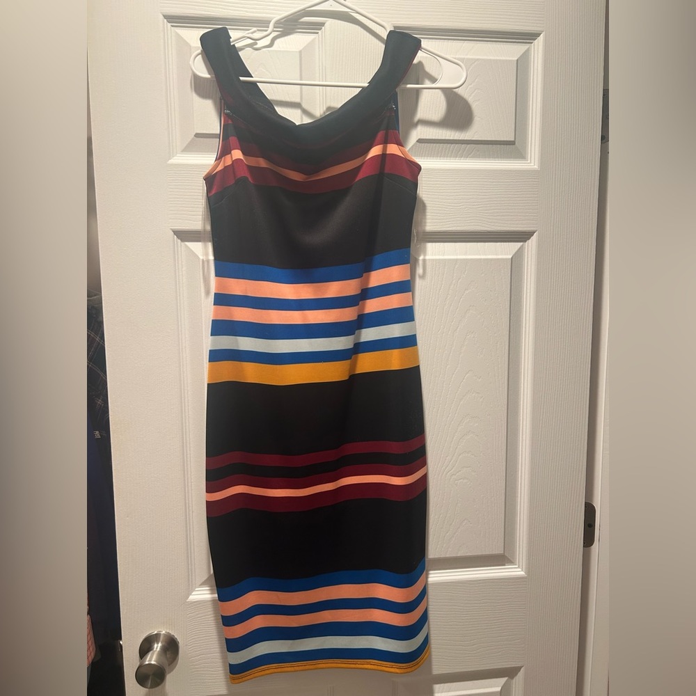 Midi dress. Excellent stretch material. Size small. Worn once.